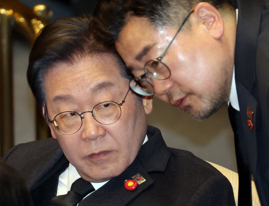 이재명 대통령과 박찬대 더불어민주당 의원. 연합뉴스