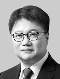 정혁진 법무법인 동인 변호사