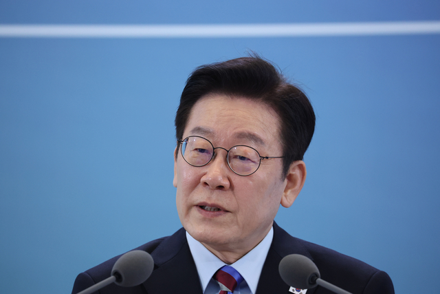 이재명 대통령이 6일 창원 성산구 창원컨벤션센터에서 열린 ‘경남의 마음을 듣다’ 타운홀미팅 간담회에서 발언하고 있다. 연합뉴스