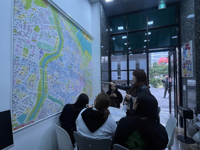 서울 영등포구의 청년 임장 체험. 영등포구청 제공