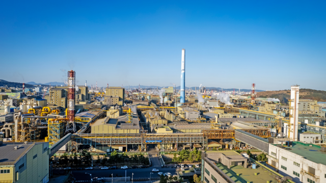 울산 울주군에 위치한 고려아연 온산제련소. 고려아연 제공