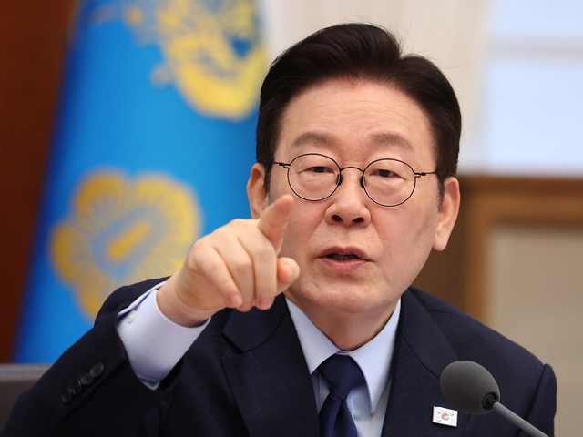 이재명 대통령이 10일 청와대에서 열린 국무회의에서 발언하고 있다. 연합뉴스