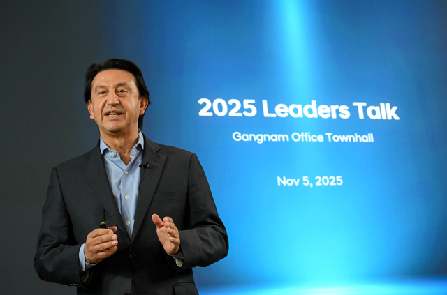 호세 무뇨스 현대자동차 사장이 지난해 11월 5일 서울 강남구 현대차 강남대로 사옥에서 열린 타운홀 미팅 ‘2025 리더스 토크’에서 발언하고 있다. 현대차 제공