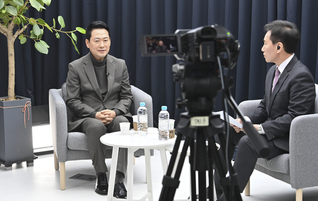 발언하는 張대표