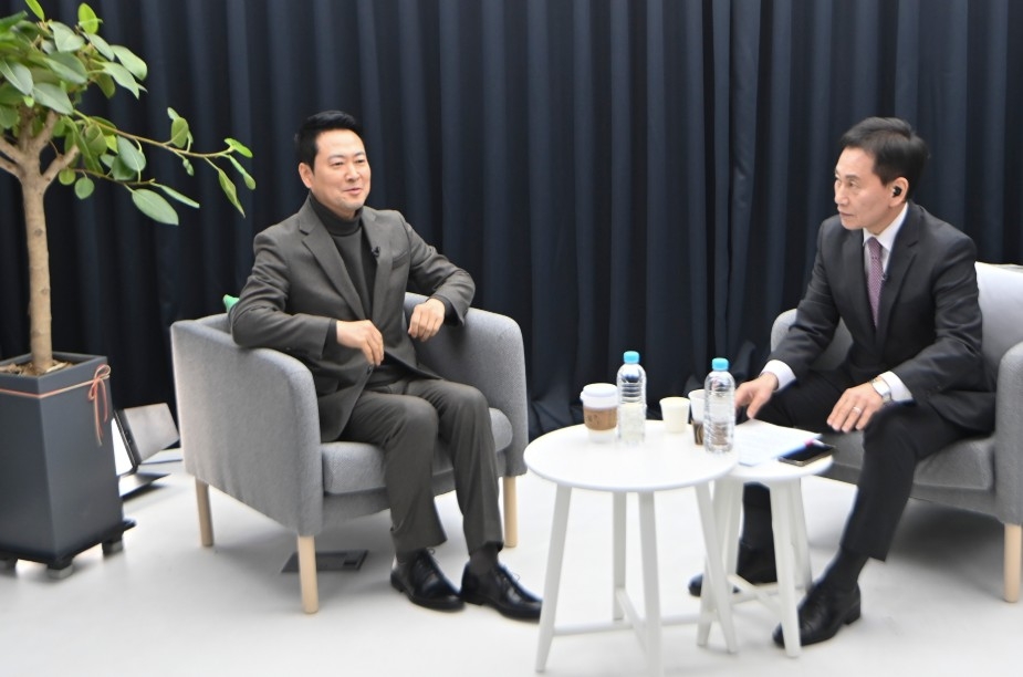 장동혁 “이 대통령은 ‘SNS마귀’가 되고 있다… 관세 문제 피하려 부동산 부각”