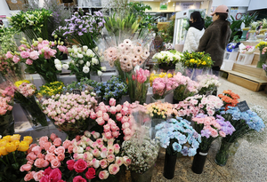 졸업식 꽃사기도 무섭네