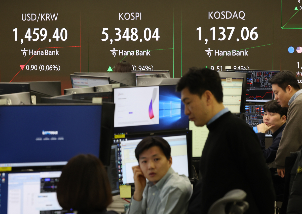 20대 투자금 60%는 ‘해외 ETP’… 국내 주식은 30% 불과