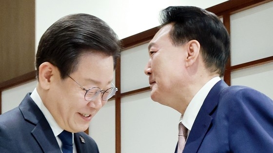 “尹 불출석·李 기피신청… 공판지연 주요 원인”