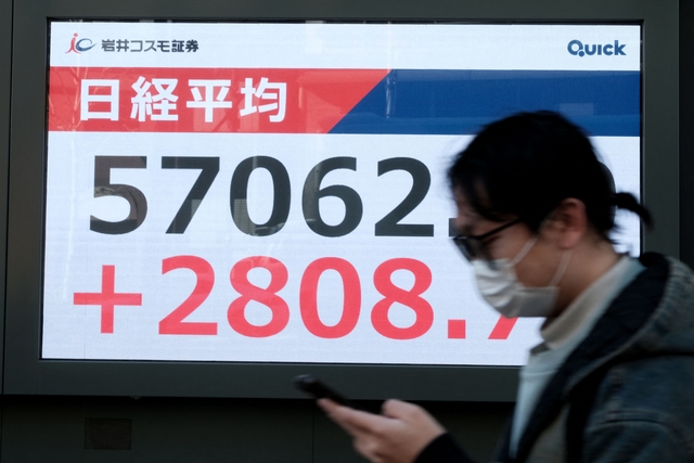 9일 닛케이 평균주가가 표시된 일본 도쿄 증권거래소의 전광판. AFP 연합뉴스