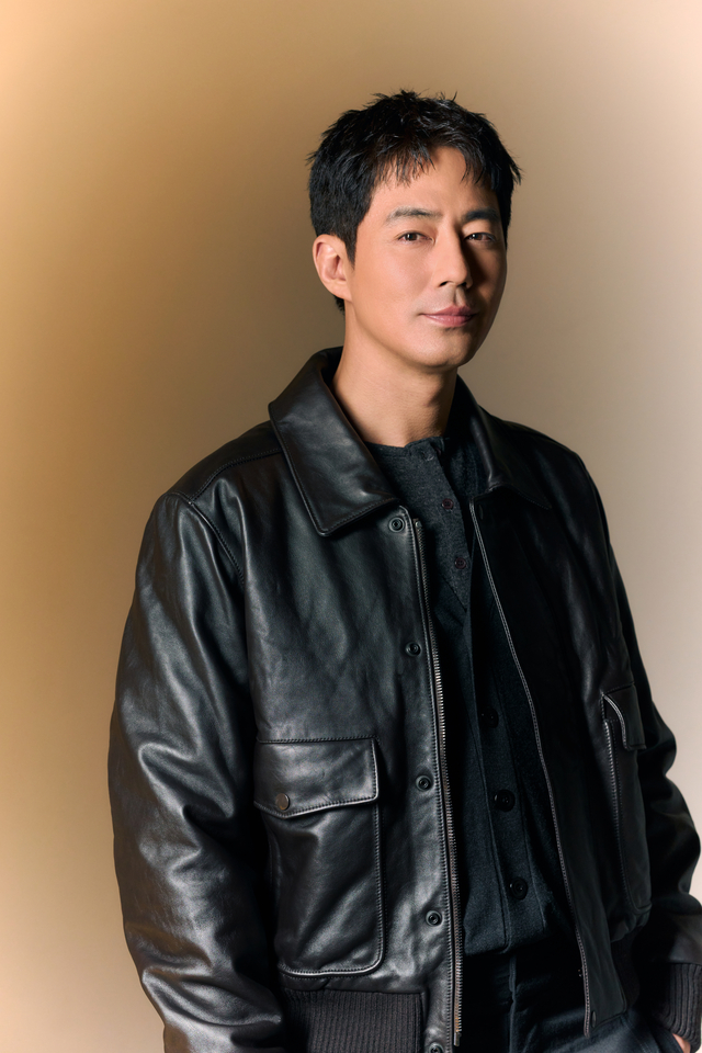 배우 조인성이 류승완 감독의 영화 ‘휴민트’에서 국정원 블랙요원 조과장을 연기했다. NEW 제공