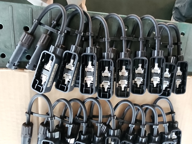 적발된 수출물품. 관세청 제공