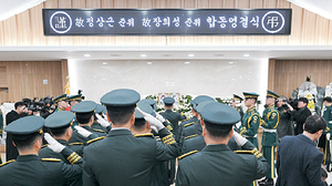 “헌신 영원히 기억”… 정상근·장희성 준위 순직 헬기 조종사 영결식