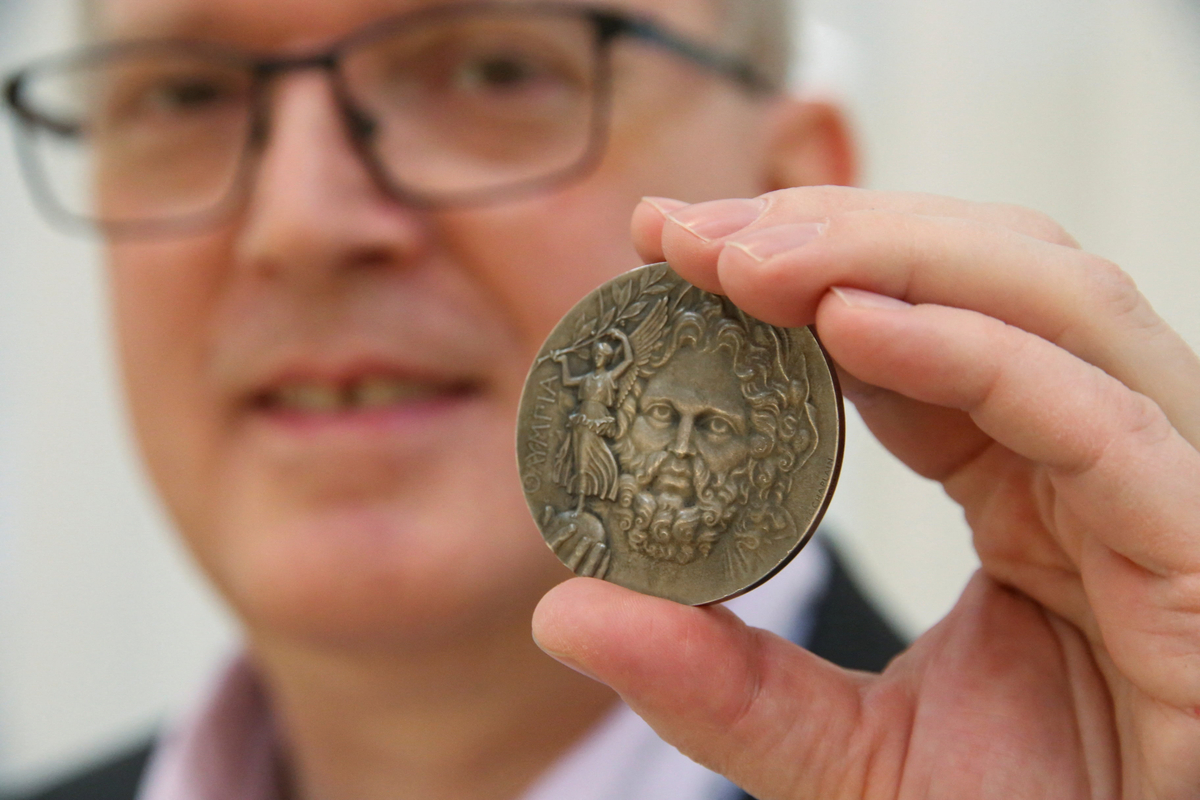 초대 올림픽 메달 관련 보도 이미지