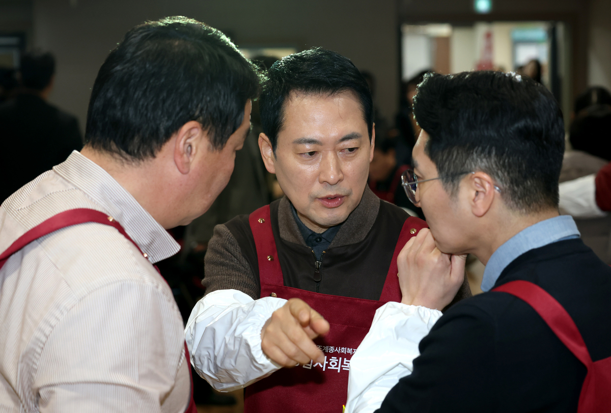 장동혁, 韓과 연대 가능성 묻자 “당원 아닌 사람”