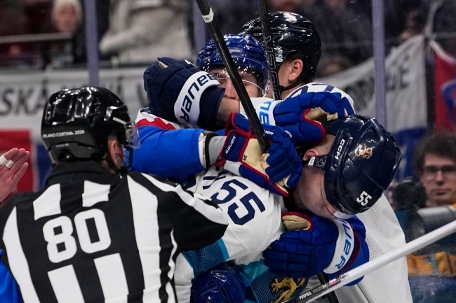 16년 도망다닌 수배자, 동계올림픽 아이스하키 보려다 체포