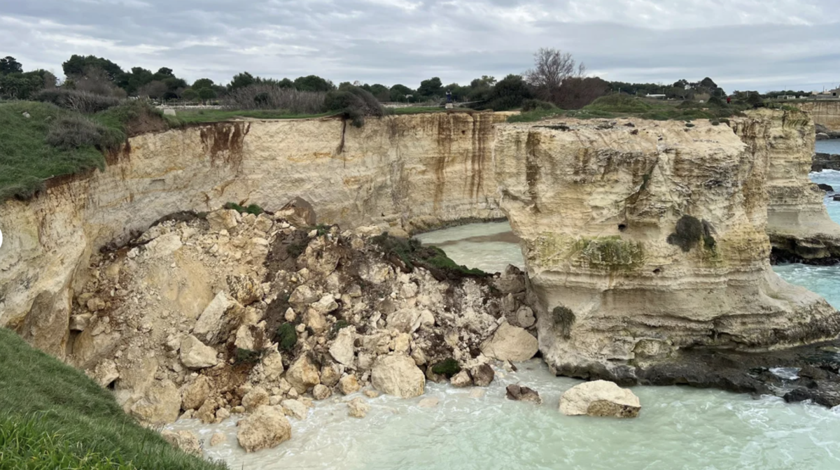 ‘영원한 사랑’ 이뤄주던 관광명소, 폭풍에 이렇게 됐다
