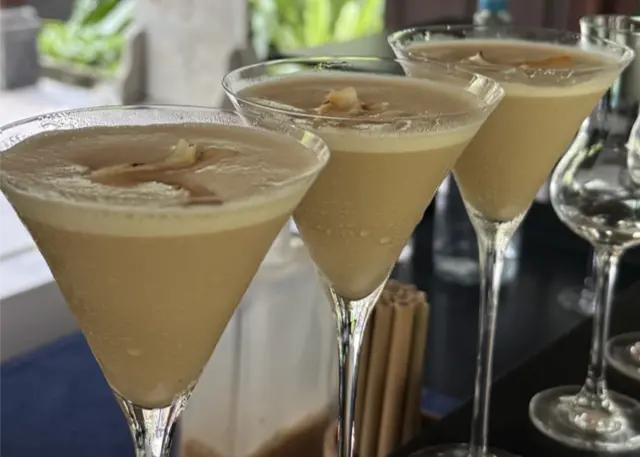 에스프레소와 아락이 조화를 이룬 칵테일. 박동미 기자