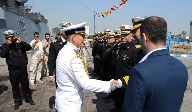 손잡은 이란-러시아