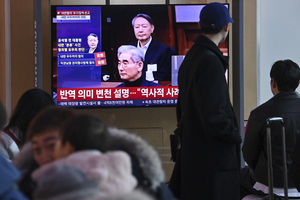 이재오 “감옥 갈 사람은 감옥 가고…나라 꼴 말 아냐”