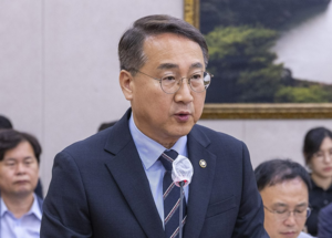 [속보]김인호 산림청장 음주운전 혐의로 직권면직…임명 6개월만