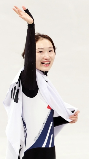 ‘쇼트 레전드’ 최민정을 울린 어머니의 손편지