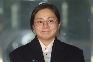 ‘박나래 변호’ 로펌에 수사 책임 경찰 취업…공직윤리 논란 일파만파