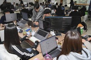4년간 556명 팀프로젝트… ‘SW개발’ 실무처럼 생생히 교육[‘청년도약 프로젝트’ 현장을 가다]