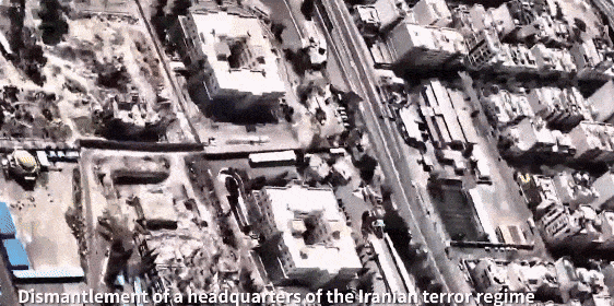 지상에 자욱한 먼지구름… 이스라엘이 공개한 공습 영상