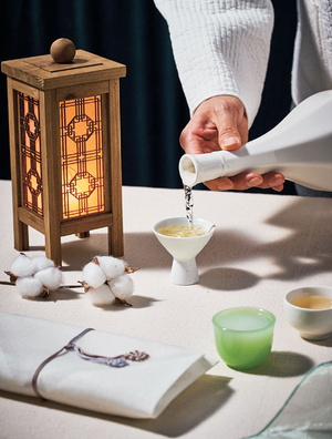 韓 대보름날 좋은 소식 들으라고 마시는 술… 日오토소 무병 기원·佛뱅쇼 몸 데우는 약주[정주영이 만난 ‘세상의 식탁’]