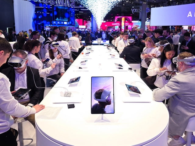 바르셀로나 사로잡은 ‘갤럭시 파워’