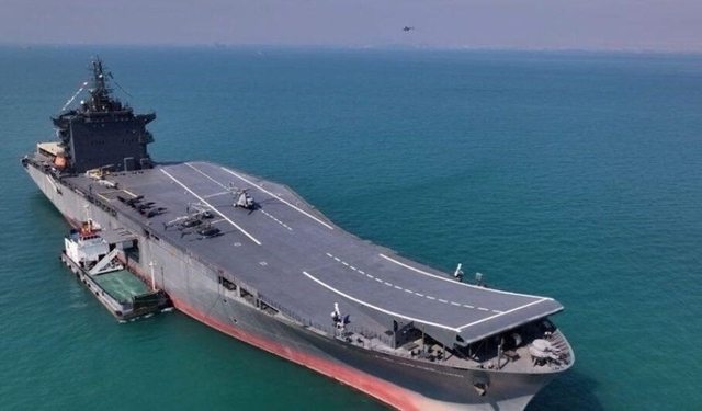 이란이 개조한 드론 항모 샤히드 바게리호. 한국이 건조한 컨테이너선을 개조한 것으로 알려졌다. 엑스 캡처