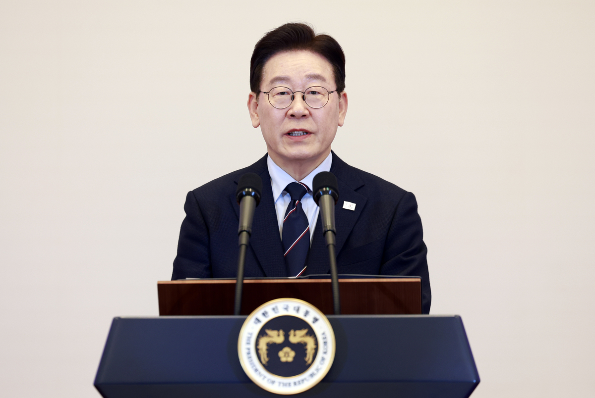 [속보]‘60%안팎’ 대통령 지지율 조명한 미국 언론 “투명성 추구하며 실질 성과 집중”