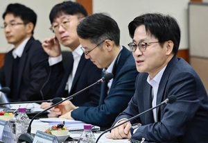 “기름값 오를 땐 빠르고 내릴 땐 천천히, 국민은 생각”