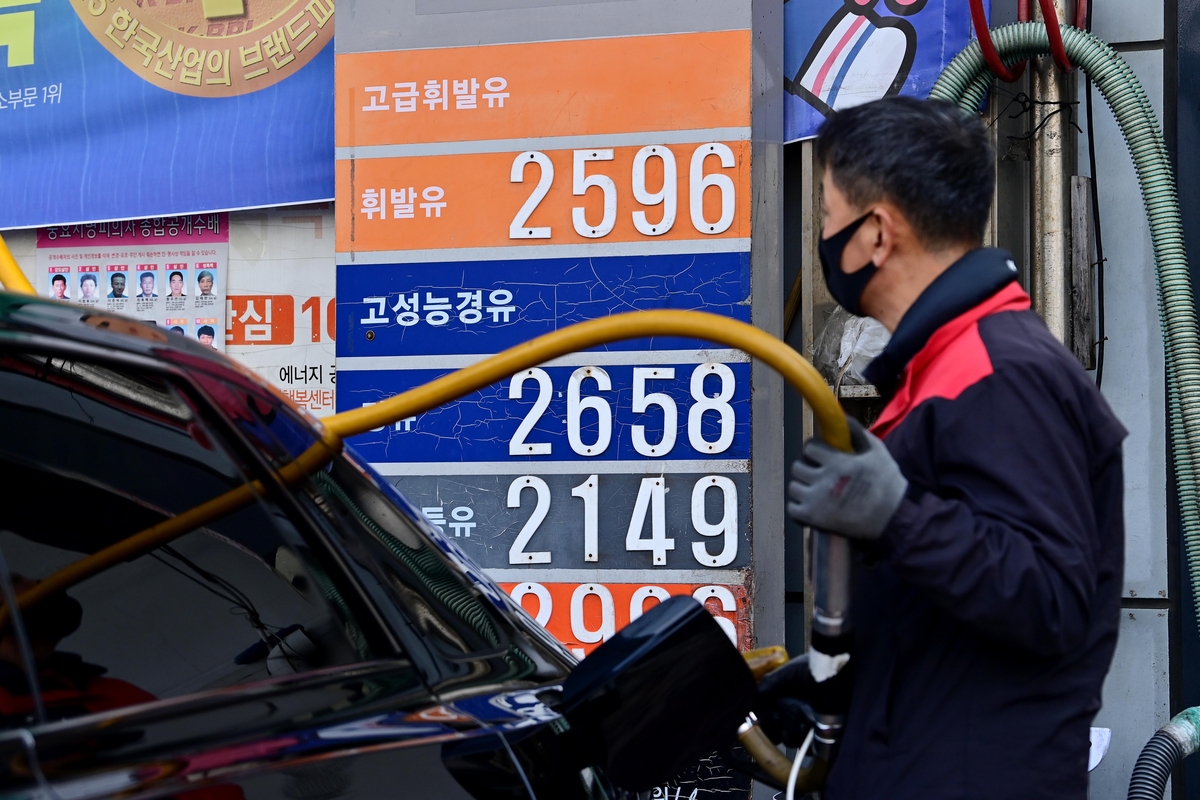 유가 110달러 뚫렸다… 환율 1500원 위협