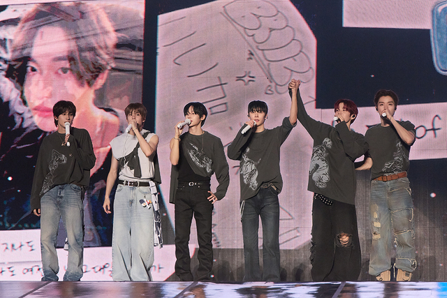 alt=그룹-라이즈-첫-월드투어 -라이징 라우드-피날레-콘서트