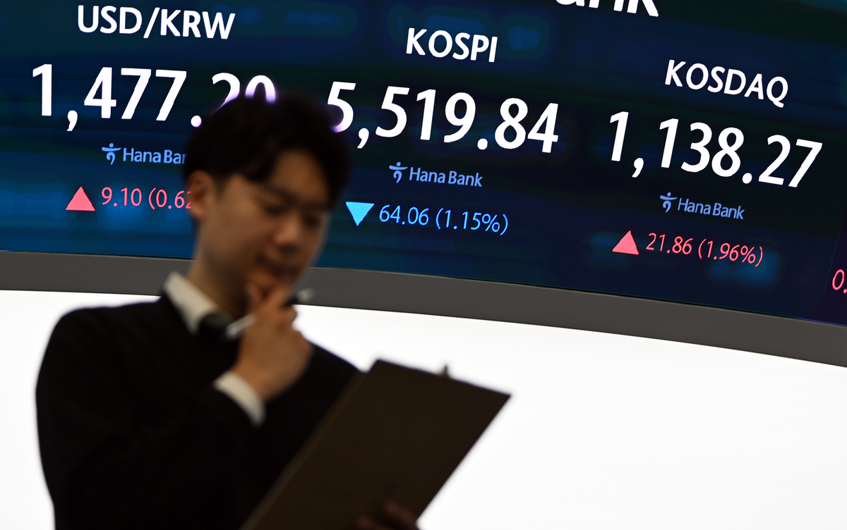 퇴직연금 여기로 몰렸다…가장 많이 담은 건 ‘삼전하닉 ETF’