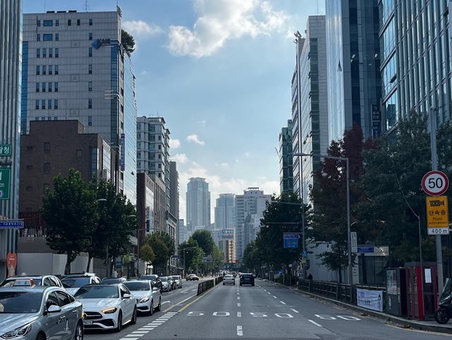 서울 서초중앙로(교대역) 지중화 완료모습. 서초구청 제공