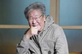 [단독]1년만에 인터뷰 나선 최불암…“뭘 그리 보고싶어하나, 재활 끝내고 곧 돌아갈 것”