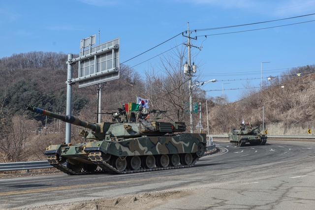 육군 2기갑여단 불사조대대는 지난 10일 경기도 파주·양주시 일대에서 100km 제병협동 장거리 기동훈련을 실시하고 있다. 육군 2기갑여단 제공