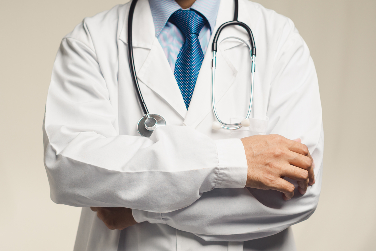 ‘돈 많이 버는 전문의가 왜?’…딸 팔아 동료 의사들 속여 수억원 가로채..실형 선고