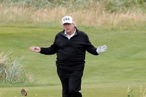 트럼프 “이란 군함 나포? 침몰이 더 재밌다”