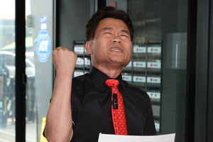 전한길 “검찰 공소 취소 거래설, 가짜 라면 방송폐쇄해야…특검 필요”