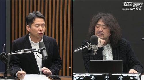 장인수 전 MBC 기자(왼쪽). 유튜브 캡처