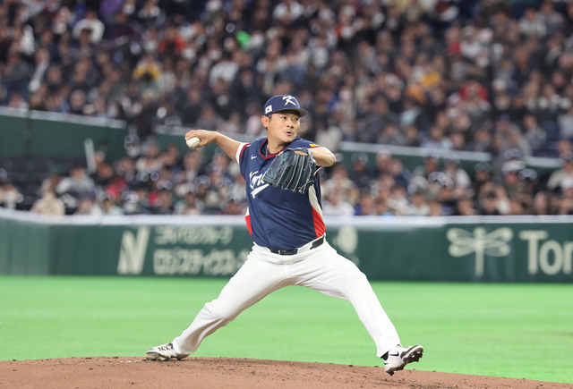 노경은이 9일 2026 WBC 조별리그전 한국과 호주의 경기에서 역투하고 있다.  연합뉴스