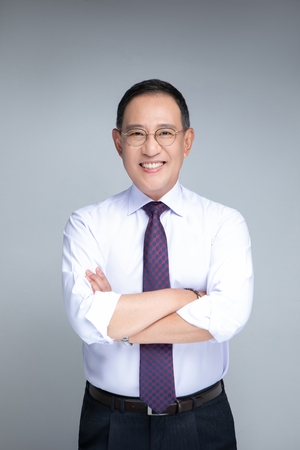 “고부가 집중”… 석화 불황 돌파하는 코오롱인더 허성 사장[CEO 스토리]