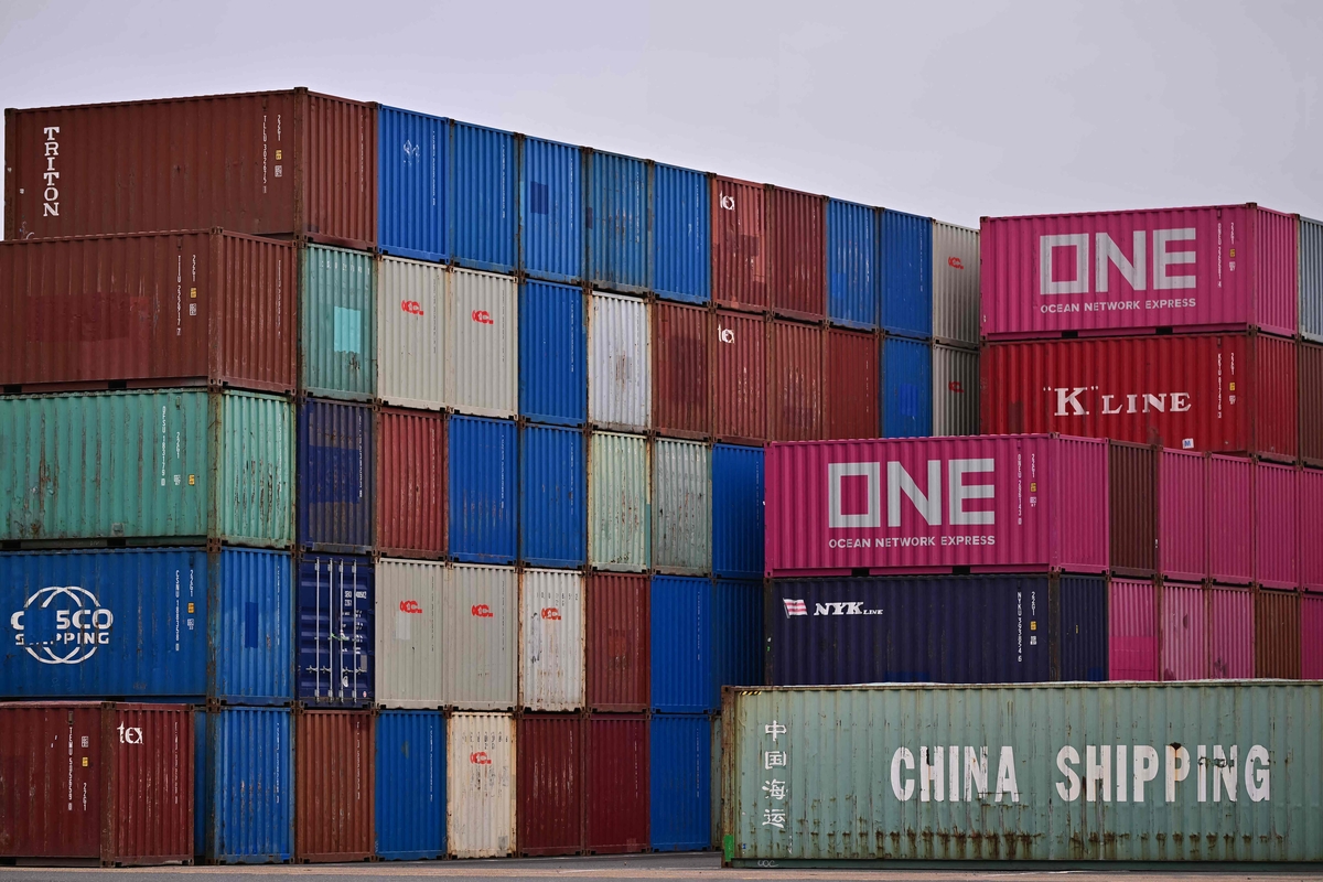 기름값보다 무서운 게 기다린다…호르무즈 물류 마비로 식료품 가격 급등 경고