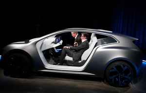 페달·핸들 없는 자율주행 택시