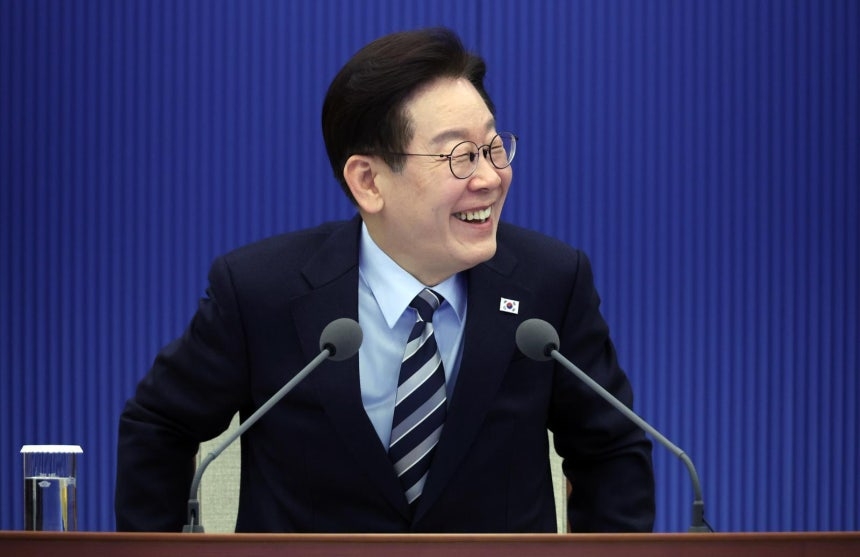 李 “제가 악덕 사업주? 직원 쓰러지지 않게”