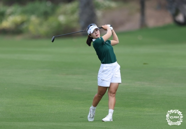 전예성이 14일(한국시간) 태국 촌부리의 아마타스프링CC에서 열린 2026 KLPGA투어 개막전인 리쥬란 챔피언십 3라운드 3번 홀에서 우드 샷을 선보이고 있다. 사진=KLPGA/박준석 제공