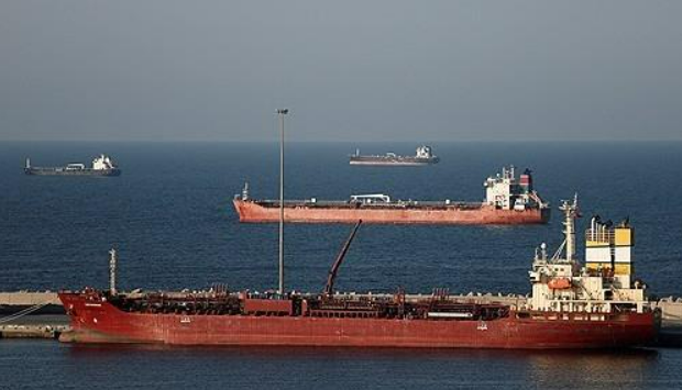 오만 무스카트항 인근에 정박 중인 유조선. 로이터